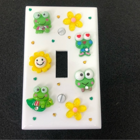 💕2/$25💕green Frogs & Yellow Flowers Light Switch Plate Cover Handcrafted - Picture 1 of 1